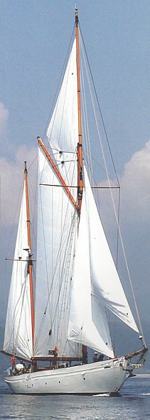 Cynara sailing yacht, Japan 
